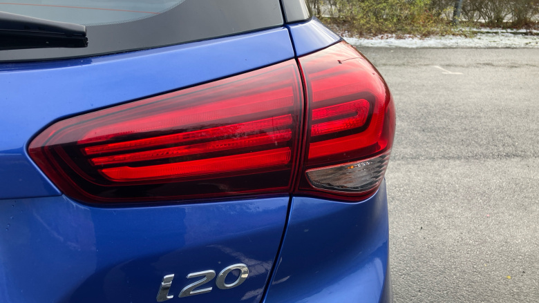 Hyundai i20 1.2 MPi SE 5dr Petrol Hatchback